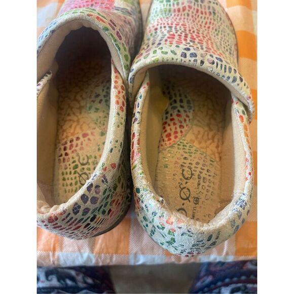 BOC Womens Multicolor Mosaic Slip On Round Toe Nursing Shoes Clogs Size 8 - Picture 11 of 11